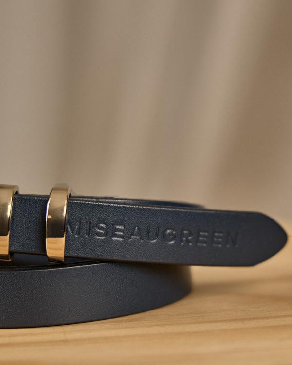 Ceinture fine en cuir lisse