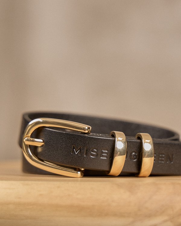 Ceinture fine en cuir lisse
