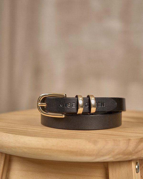 Ceinture fine en cuir lisse