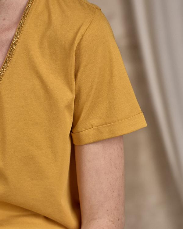 T-shirt col V lurex jaune T-shirt col V lurex jaune