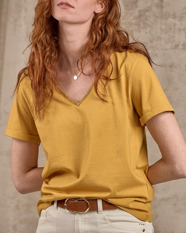 T-shirt col V lurex jaune T-shirt col V lurex jaune