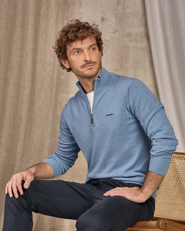 Pull col camionneur bleu