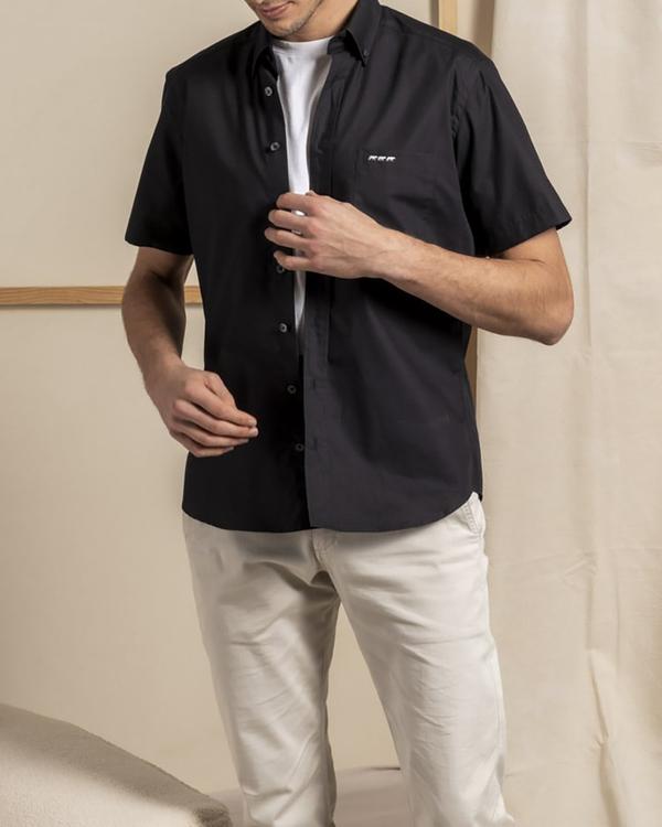 Chemise manches courtes unie coupe regular fit Chemise manches courtes unie coupe regular fit