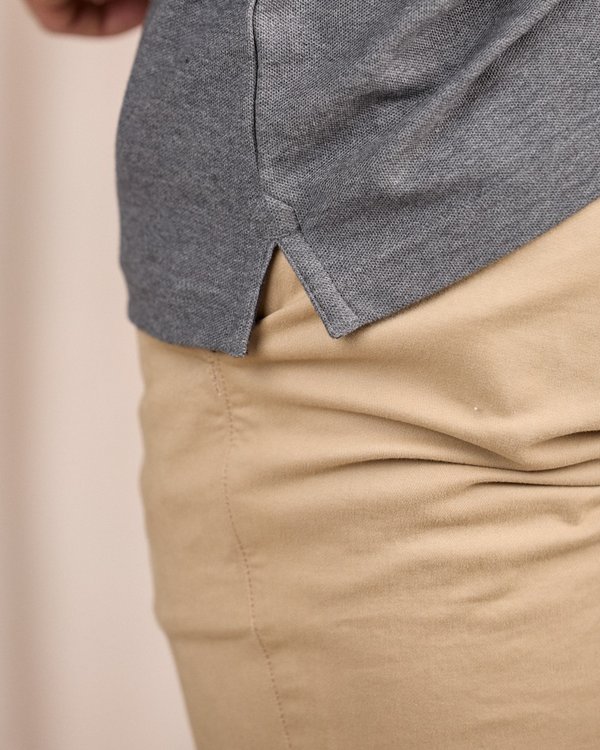 Polo au col contrastant gris