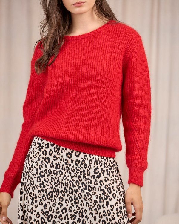 Pull aux détails ajourés rouge Pull aux détails ajourés rouge