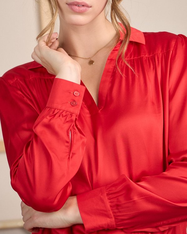 Blouse satinée rouge Blouse satinée rouge