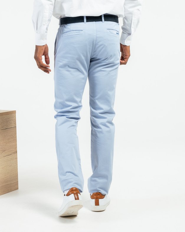 Quelle morphologie pour porter un pantalon chino homme ? - Mise au